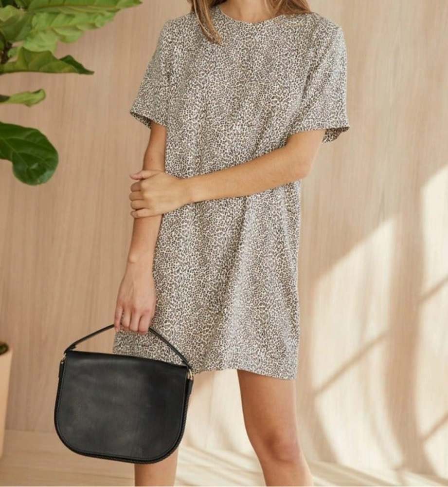 LIKE NEW JENNI KAYNE Leopard T-Shirt Dress S